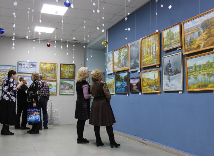 Продолжает свою работу выставка качканарских художников "Родные просторы"
